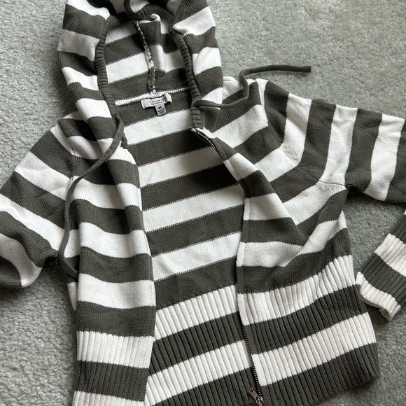 Striped Hoodie Sweater - Picture 2 of 3